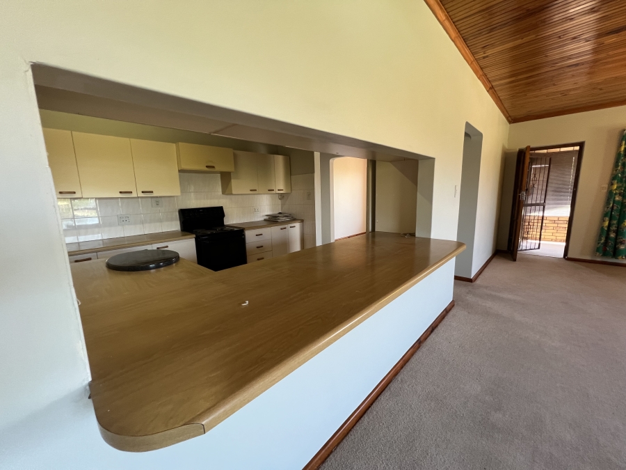 4 Bedroom Property for Sale in Wavecrest Eastern Cape